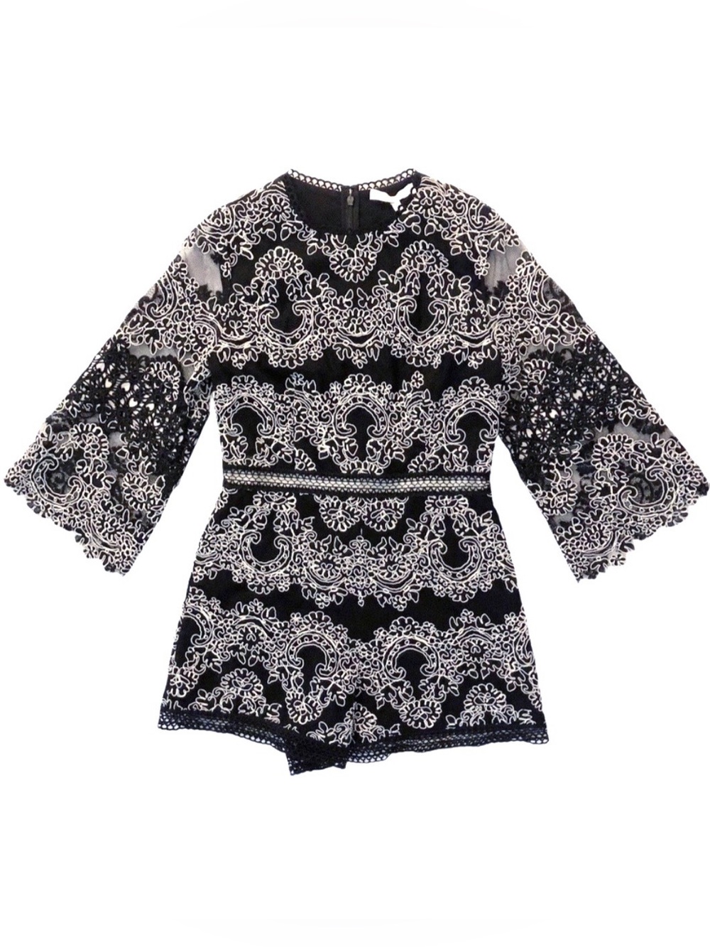 Alexis Veneda Bell Sleeve Lace Romper Black and White size Medium NWT